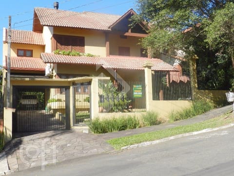 Image 35 - 251382